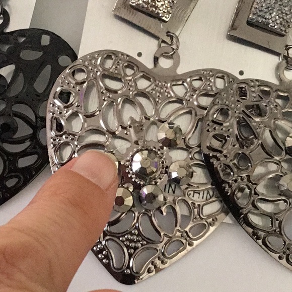 Filigree Dangle Heart Fashion Earrings - Picture 5 of 7